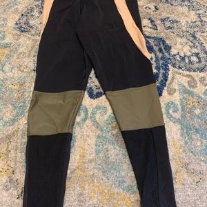 Onzie colorblock leggings